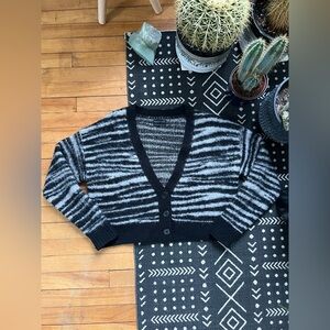 UO Cropped Cardigan